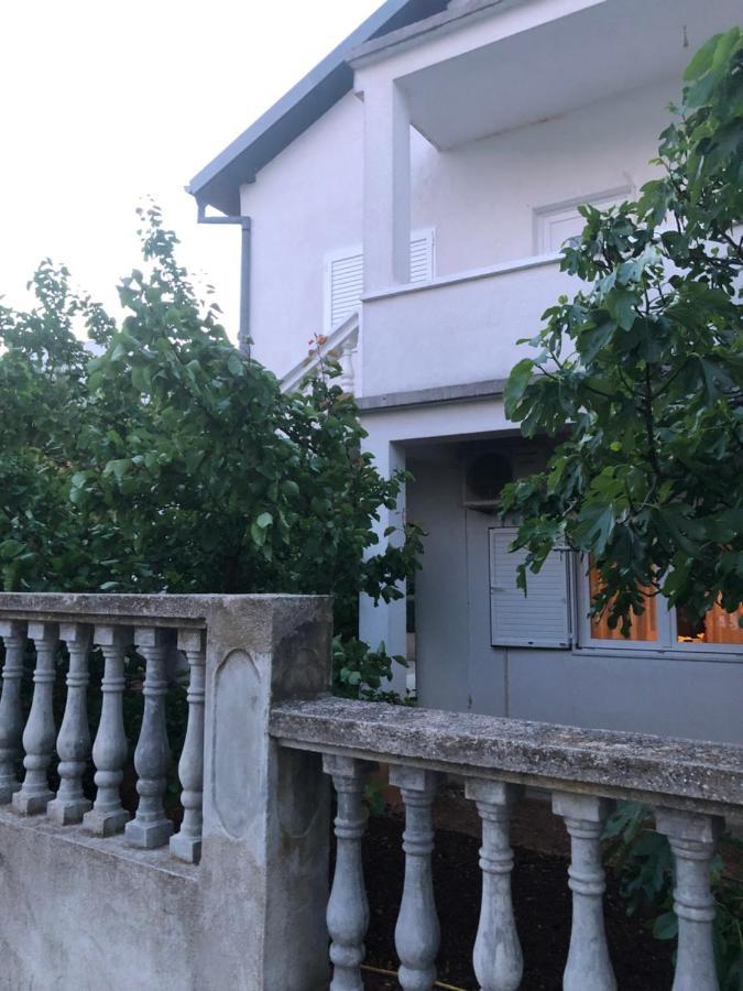 Apartment Raslina Bagian luar foto