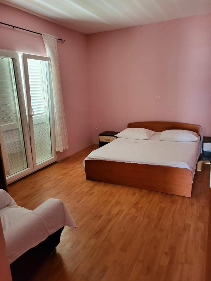 Apartment Raslina Bagian luar foto