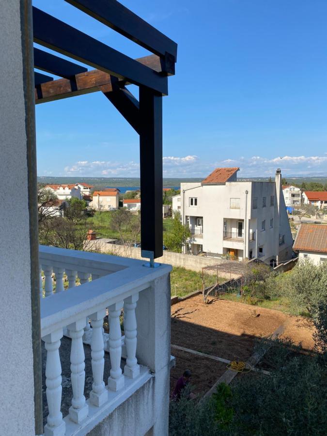 Apartment Raslina Bagian luar foto