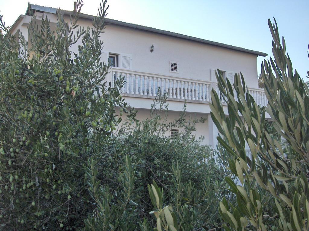 Apartment Raslina Ruang foto