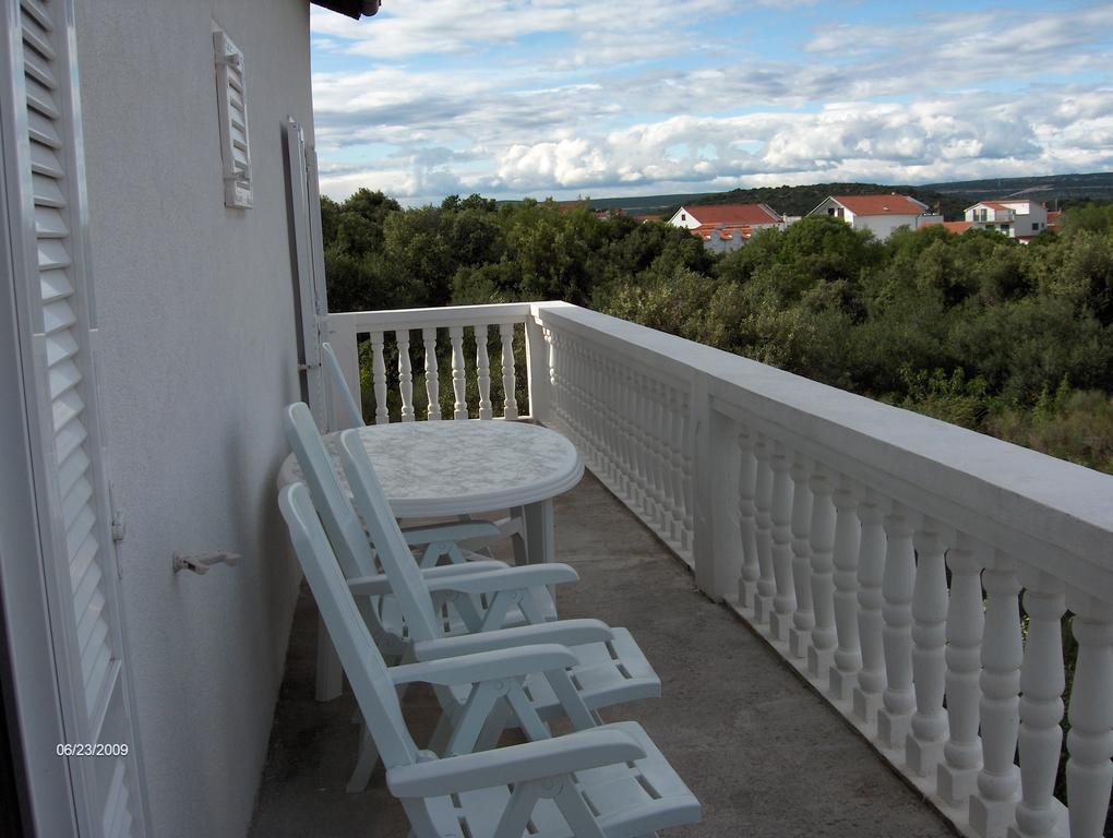 Apartment Raslina Ruang foto